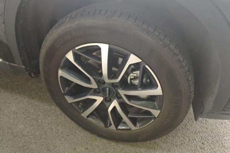Used Haval H6 2021 3rd Generation 1.5T Automatic Two-Wheel Drive Max Right Front Wheel Hub