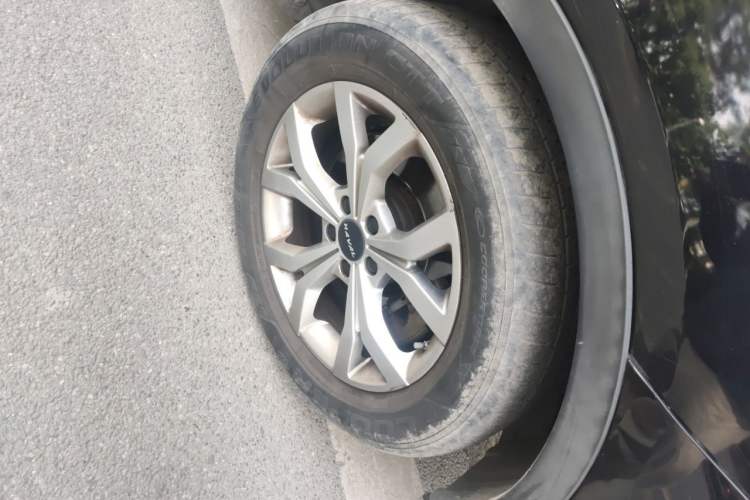 Used Haval H6 2021 National Trend Edition 1.5T Automatic Champion Version Right Front Wheel Hub