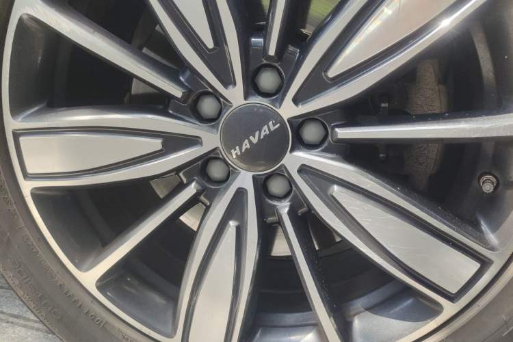 Used Haval H6 2021 1.5 GDIT Automatic Luxury Edition Right Front Wheel Hub
