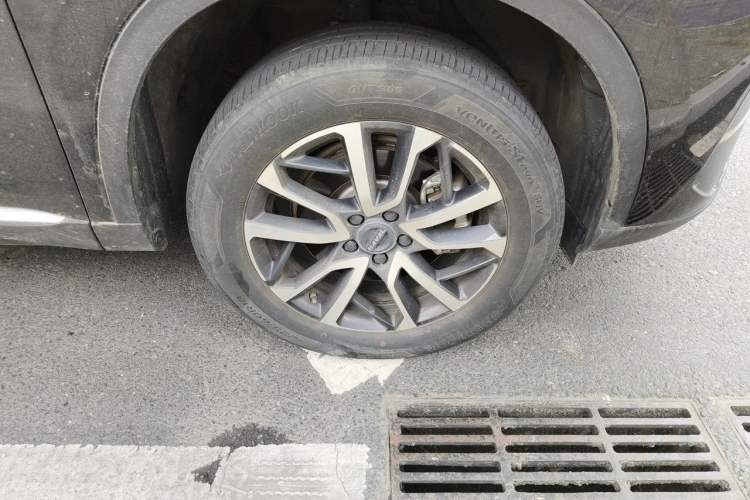 Used Haval H6 2021 3rd Generation 1.5T Automatic Two-Wheel Drive Max Right Front Wheel Hub