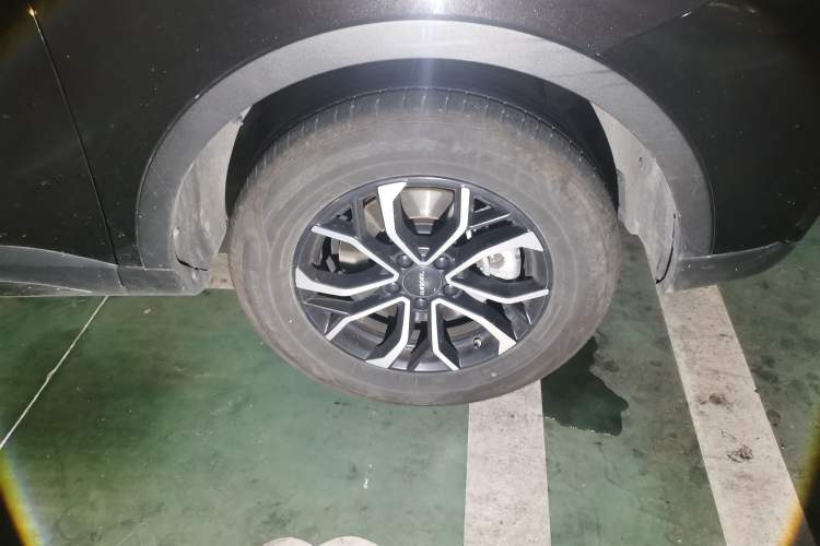 Used Haval H6 2021 National Trend Edition 1.5T Automatic Urban Version Right Front Wheel Hub