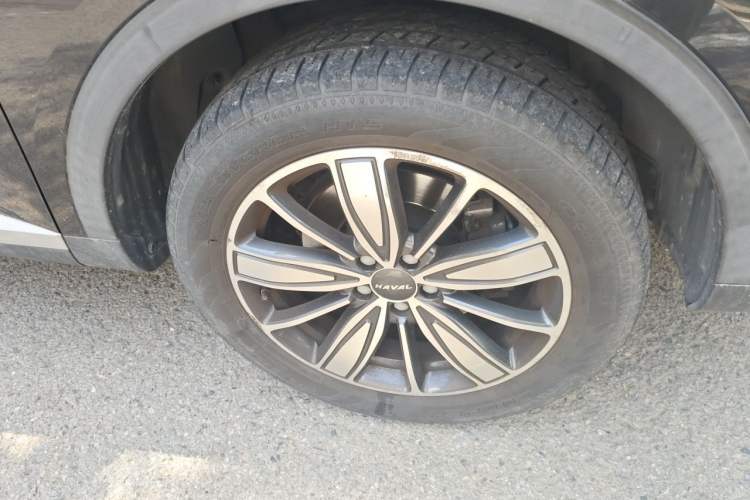 Used Haval H6 2021 1.5 GDIT Automatic Luxury Edition Right Front Wheel Hub