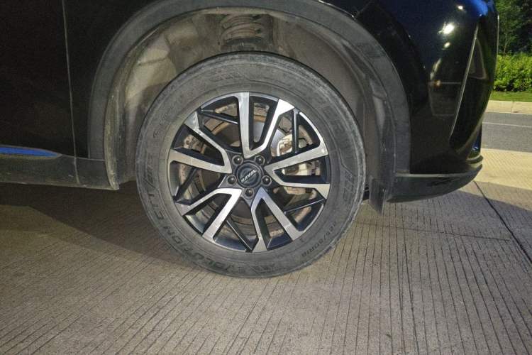 Used Haval H6 2021 3rd Generation 1.5T Automatic Two-Wheel Drive Max Right Front Wheel Hub