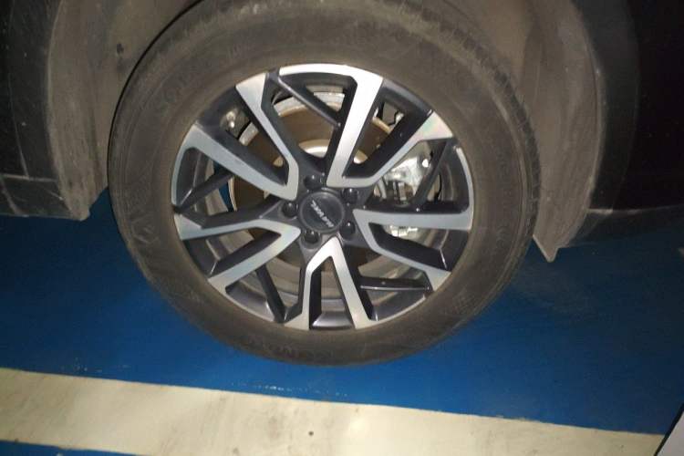 Used Haval H6 2021 3rd Generation 1.5T Automatic Two-Wheel Drive Pro Right Front Wheel Hub