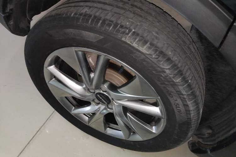 Used Haval H6 2021 3rd Generation 1.5T Automatic Two-Wheel-Drive Supreme Right Rear Wheel Hub