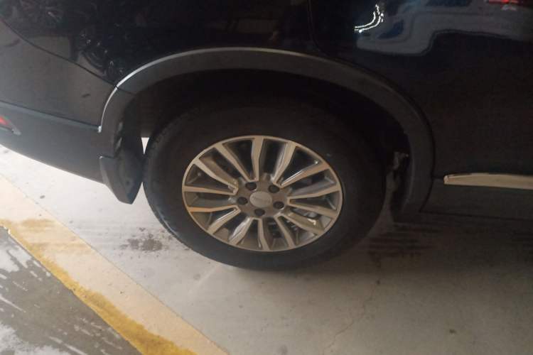 Used Haval H6 2021 Sport Edition 1.5T Automatic Elite Smart Connectivity Model U-Shape Grille Right Rear Wheel Hub