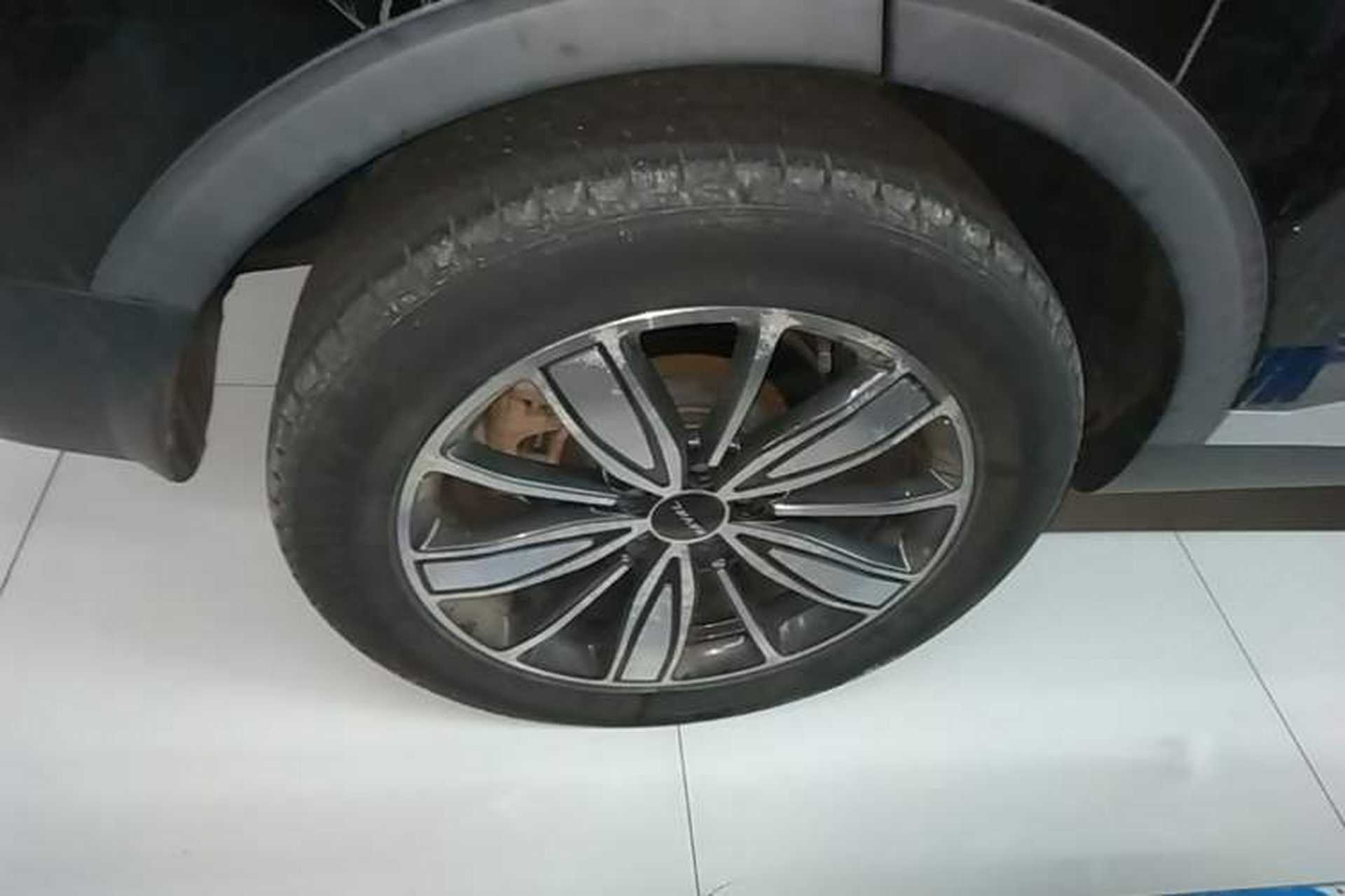 Used Haval H6 2021 2.0 GDIT Automatic Champion Edition Right Rear Wheel Hub
