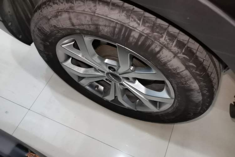 Used Haval H6 2021 National Trend Edition 1.5T Automatic Champion Version Right Rear Wheel Hub