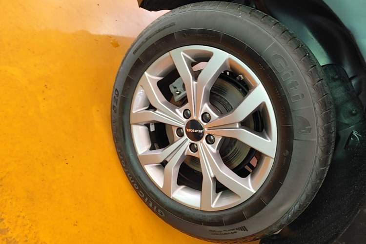 Used Haval H6 2021 National Trend Edition 1.5T Automatic Champion Version Right Rear Wheel Hub