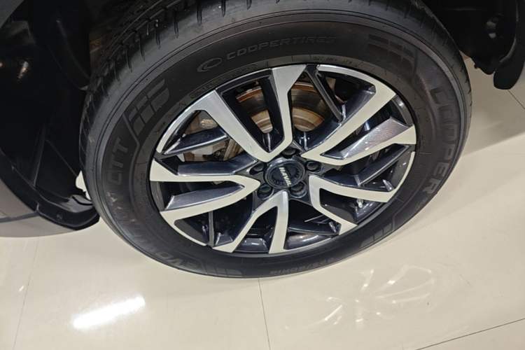 Used Haval H6 2021 3rd Generation 1.5T Automatic Two-Wheel Drive Pro Right Rear Wheel Hub