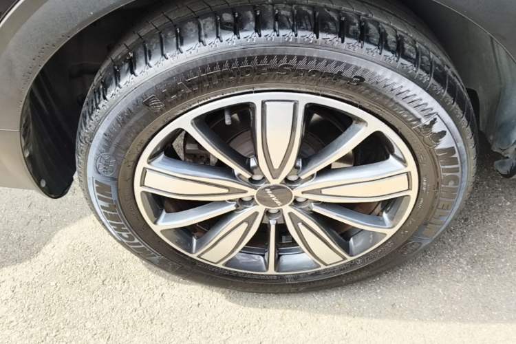 Used Haval H6 2021 2.0 GDIT Automatic Champion Edition Right Rear Wheel Hub