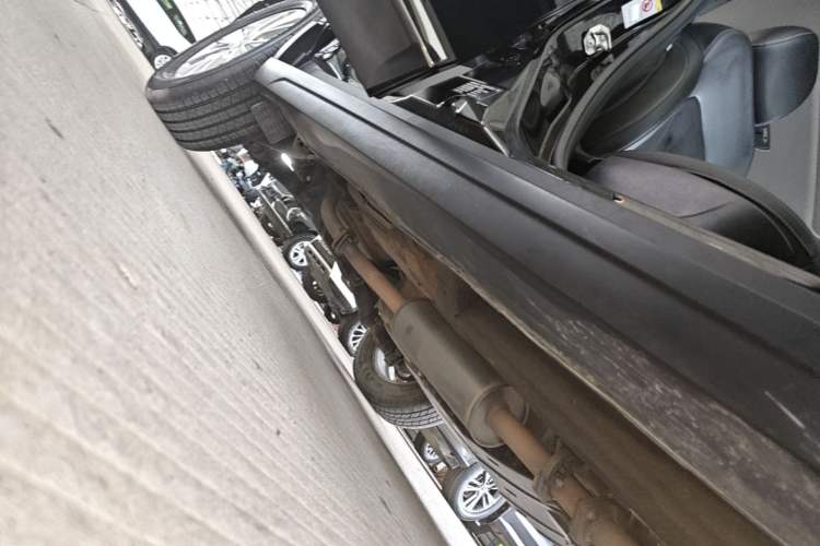 Used Haval H6 2021 Sport Edition 1.5T Automatic Elite Smart Connectivity Model with Hexagonal Grille Right Side Sill