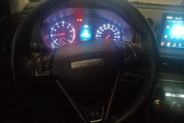 Used Haval H6 2021 Sport Edition 1.5T Automatic Elite Smart Connectivity Model U-Shape Grille Steering Wheel