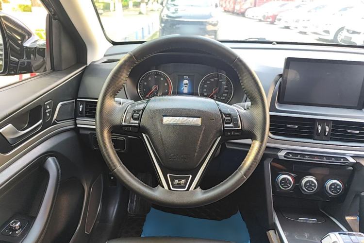 Used Haval H6 2021 Sport Edition 1.5T Automatic Elite Smart Connectivity Model with Hexagonal Grille Steering Wheel