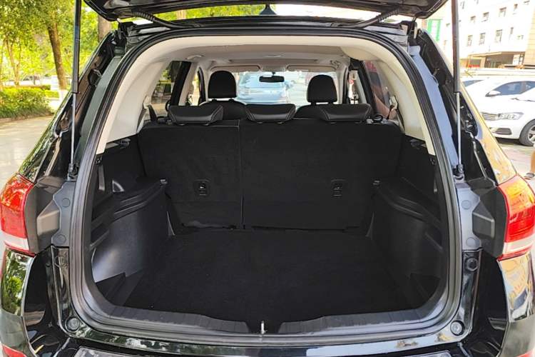Used Haval H6 2021 Sport Edition 1.5T Automatic Elite Smart Connectivity Model with Hexagonal Grille Trunk
