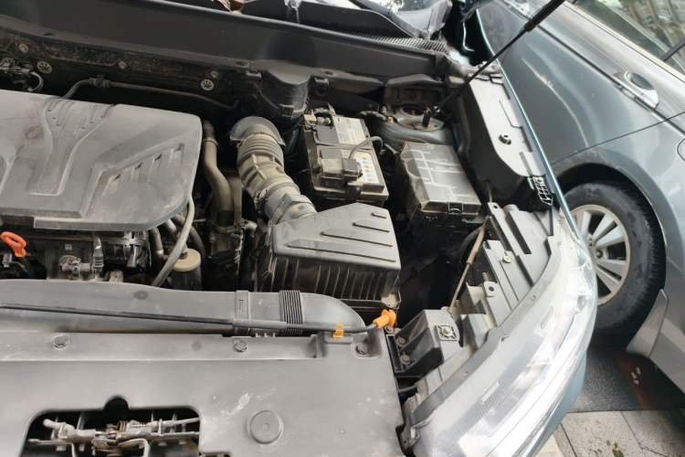 Used Haval H6 2021 3rd Generation 2.0T Automatic Two-Wheel Drive Max Engine Bay Left
