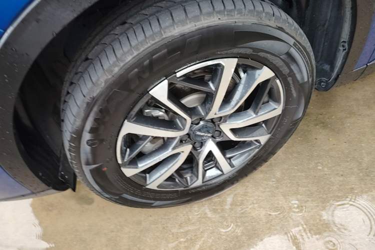 Used Haval H6 2021 3rd Generation 1.5T Automatic Two-Wheel Drive Max Left Front Wheel Hub