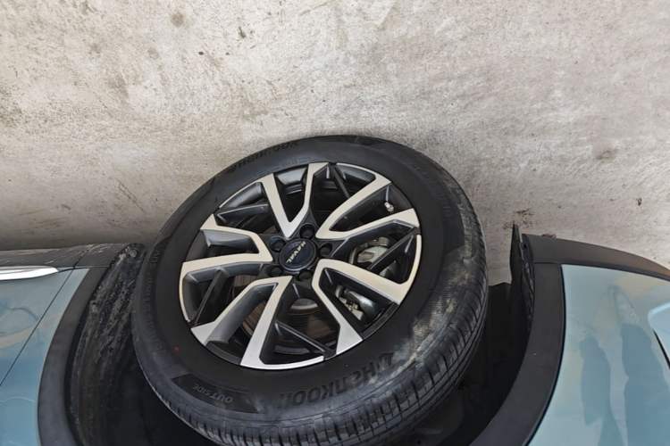 Used Haval H6 2021 3rd Generation 1.5T Automatic Two-Wheel Drive Max Left Front Wheel Hub