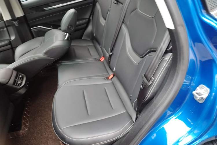 Used Haval H6 2021 3rd Generation 1.5T Automatic Two-Wheel Drive Max Left Rear Seat