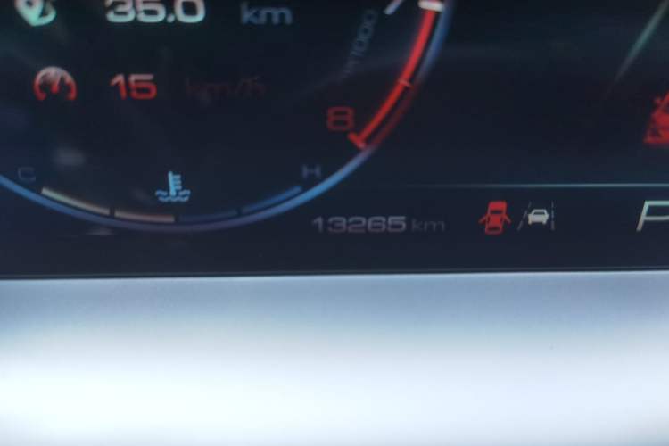 Used Haval H6 2021 3rd Generation 2.0T Automatic Two-Wheel Drive Max Odometer Close Up