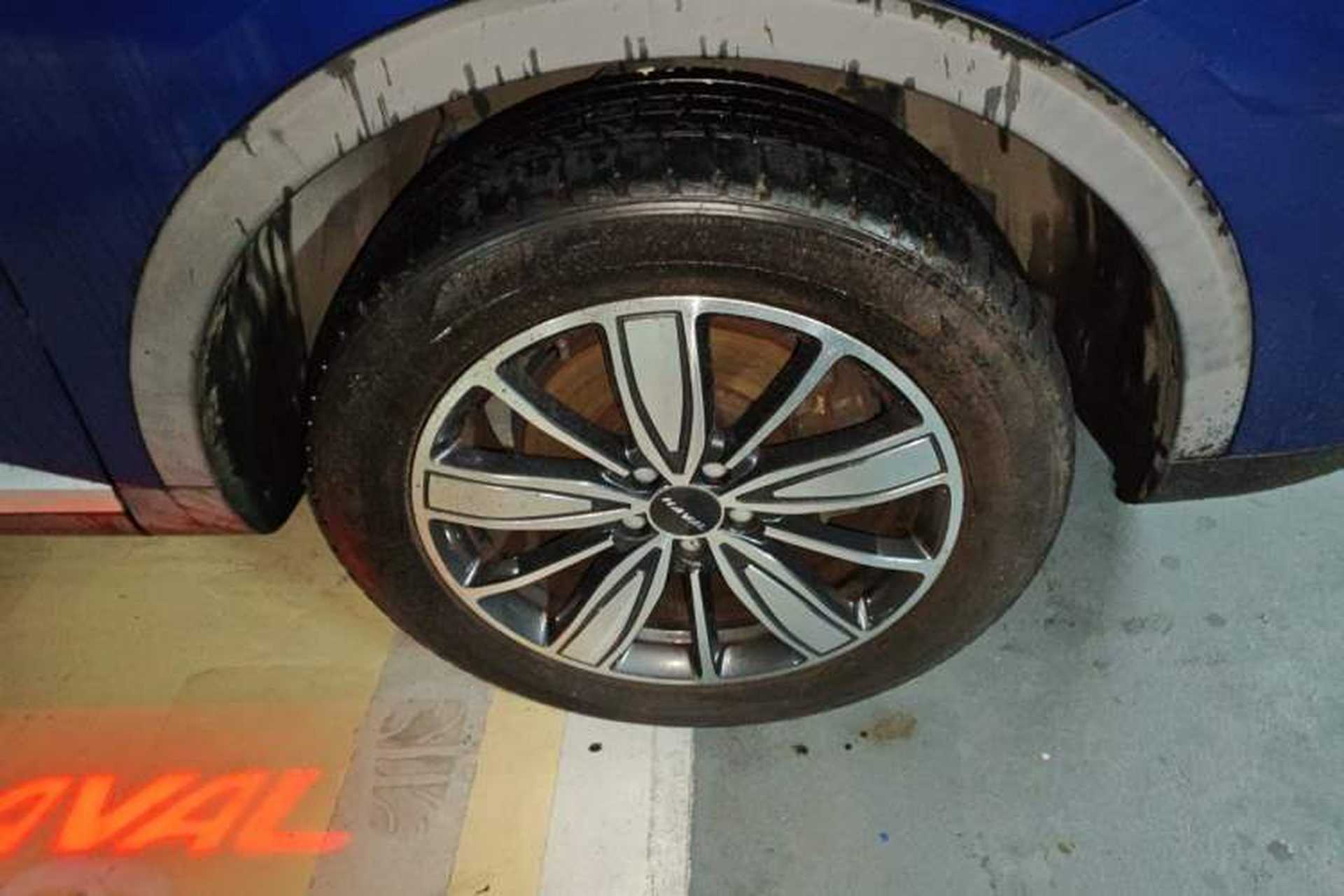 Used Haval H6 2021 2.0 GDIT Automatic Champion Edition Right Front Wheel Hub