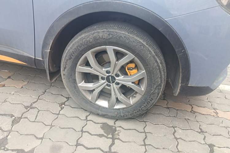 Used Haval H6 2021 National Trend Edition 1.5T Automatic Champion Version Right Front Wheel Hub