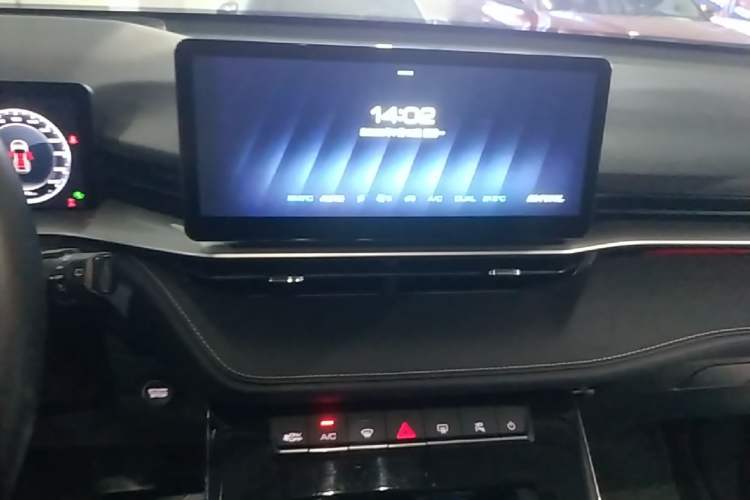 Used Haval H6 2021 3rd Generation 2.0T Automatic All-Wheel Drive Supreme Audio And AC Panel