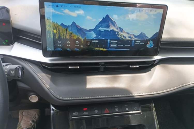 Used Haval H6 2021 3rd Generation 1.5T Automatic Two-Wheel Drive Max Audio And AC Panel