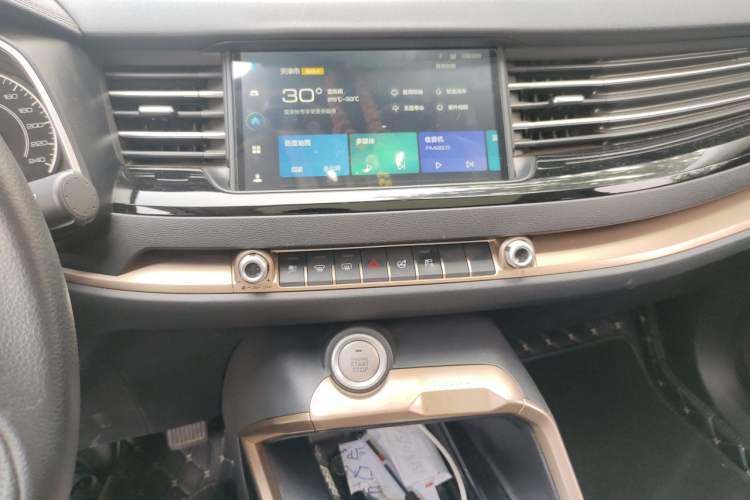 Used Haval H6 2021 1.5 GDIT Automatic Champion Edition Audio And AC Panel