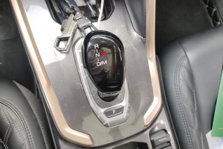 Used Haval H6 2021 1.5 GDIT Automatic Champion Edition Gear Lever