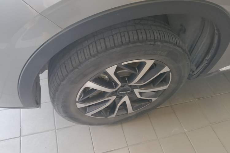 Used Haval H6 2021 3rd Generation 1.5T Automatic Two-Wheel Drive Max Left Front Wheel Hub