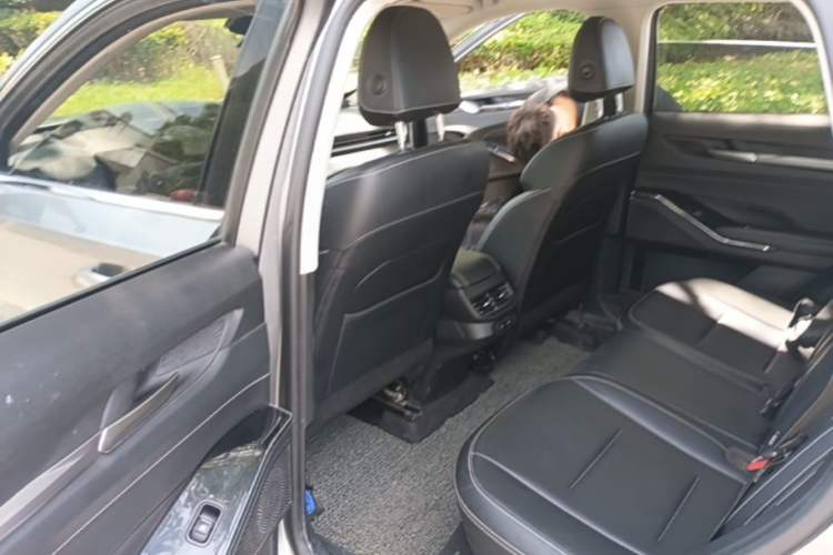 Used Haval H6 2021 3rd Generation 1.5T Automatic Two-Wheel Drive Max Left Rear Seat