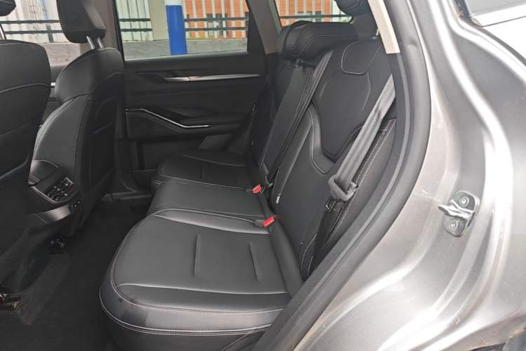 Used Haval H6 2021 3rd Generation 1.5T Automatic Two-Wheel Drive Max Left Rear Seat