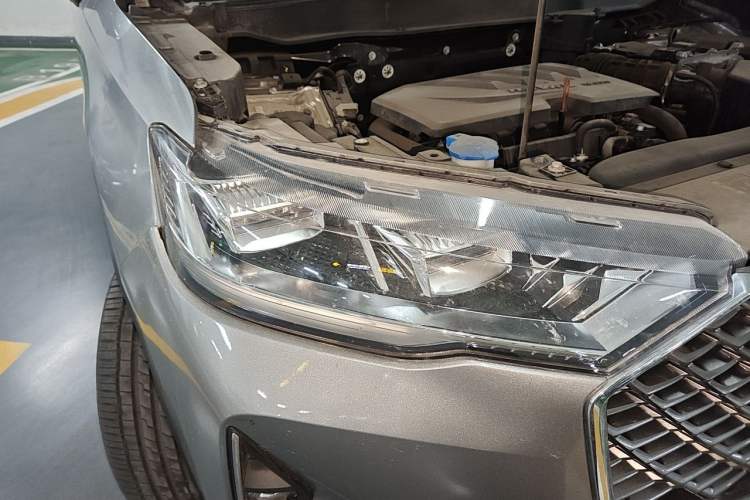 Used Haval H6 2021 3rd Generation 1.5T Automatic Two-Wheel Drive Pro Right Front Headlight