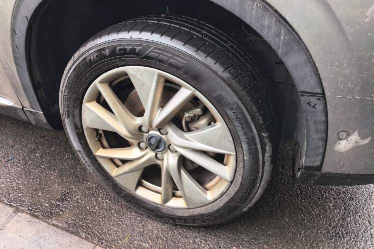 Used Haval H6 2021 3rd Generation 1.5T Automatic Two-Wheel-Drive Supreme Right Front Wheel Hub