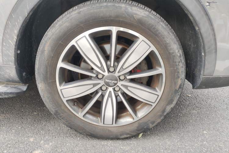Used Haval H6 2021 1.5 GDIT Automatic Champion Edition Right Front Wheel Hub