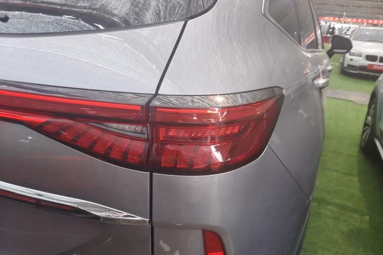 Used Haval H6 2021 3rd Generation 2.0T Automatic Two-Wheel Drive Max Right Rear Taillight