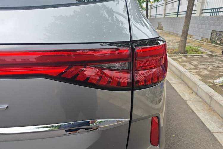 Used Haval H6 2021 3rd Generation 1.5T Automatic Two-Wheel Drive Max Right Rear Taillight