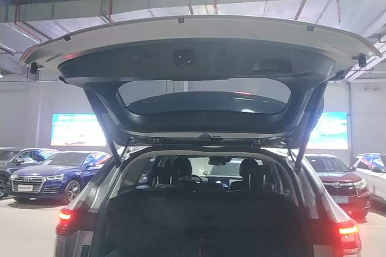 Used Haval H6 2021 3rd Generation 2.0T Automatic All-Wheel Drive Supreme Trunk
