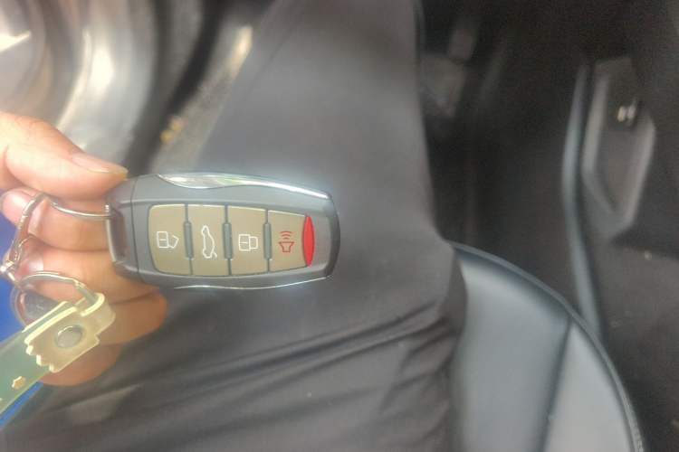 Used Haval H6 2021 3rd Generation 1.5T Automatic Two-Wheel-Drive Supreme Vehicle Key