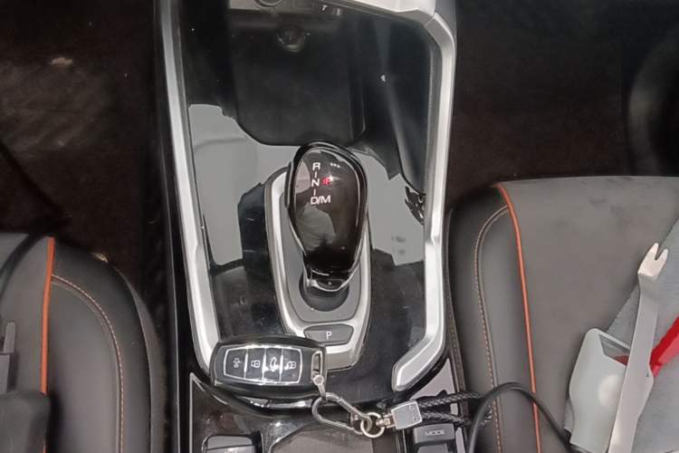Used Haval H6 2021 2.0 GDIT Automatic GT Luxury Edition Gear Lever