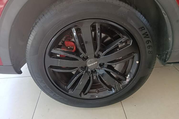 Used Haval H6 2021 2.0 GDIT Automatic GT Luxury Edition Left Front Wheel Hub