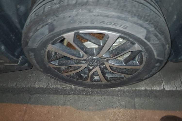 Used Haval H6 2021 3rd Generation 1.5T Automatic Two-Wheel Drive Max Right Front Wheel Hub