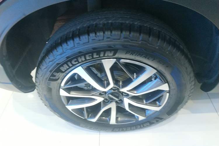 Used Haval H6 2021 3rd Generation 1.5T Automatic Two-Wheel Drive Max Right Rear Wheel Hub