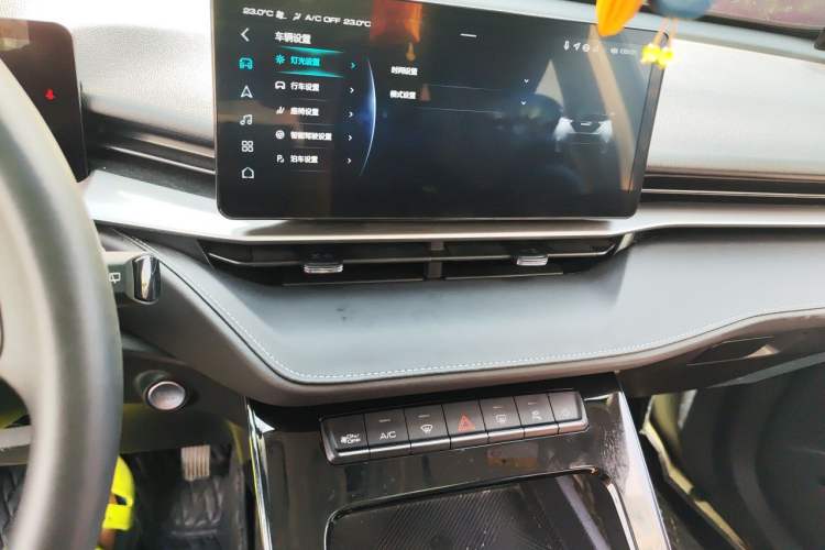 Used Haval H6 2021 3rd Generation 2.0T Automatic Two-Wheel Drive Max Audio And AC Panel