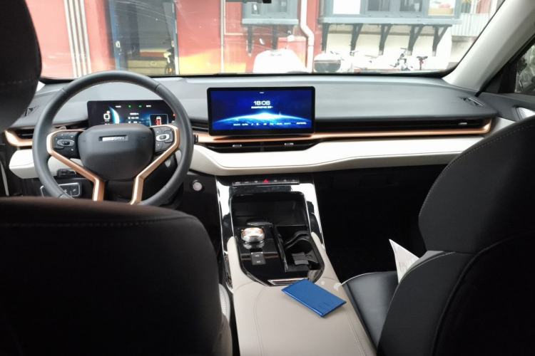 Used Haval H6 2021 3rd Generation 1.5T Automatic Two-Wheel Drive Max Center Console