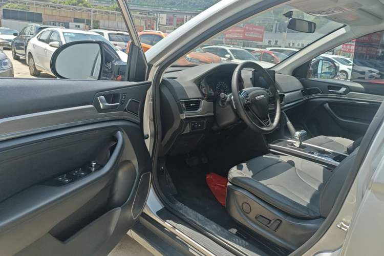 Used Haval H6 2021 Sport Edition 1.5T Automatic Elite Smart Connectivity Model with Hexagonal Grille Driver Seat