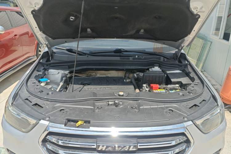 Used Haval H6 2021 Sport Edition 1.5T Automatic Elite Smart Connectivity Model with Hexagonal Grille Engine Bay