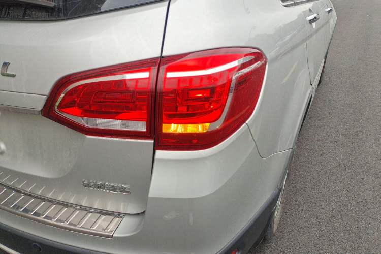 Used Haval H6 2021 Sport Edition 1.5T Manual Elite Smart Connect Version U-Shape Grille Exterior 1