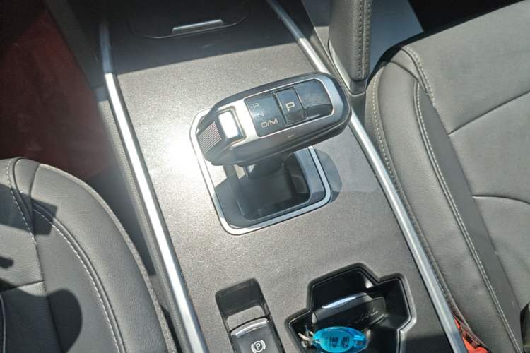 Used Haval H6 2021 Sport Edition 1.5T Automatic Elite Smart Connectivity Model with Hexagonal Grille Gear Lever